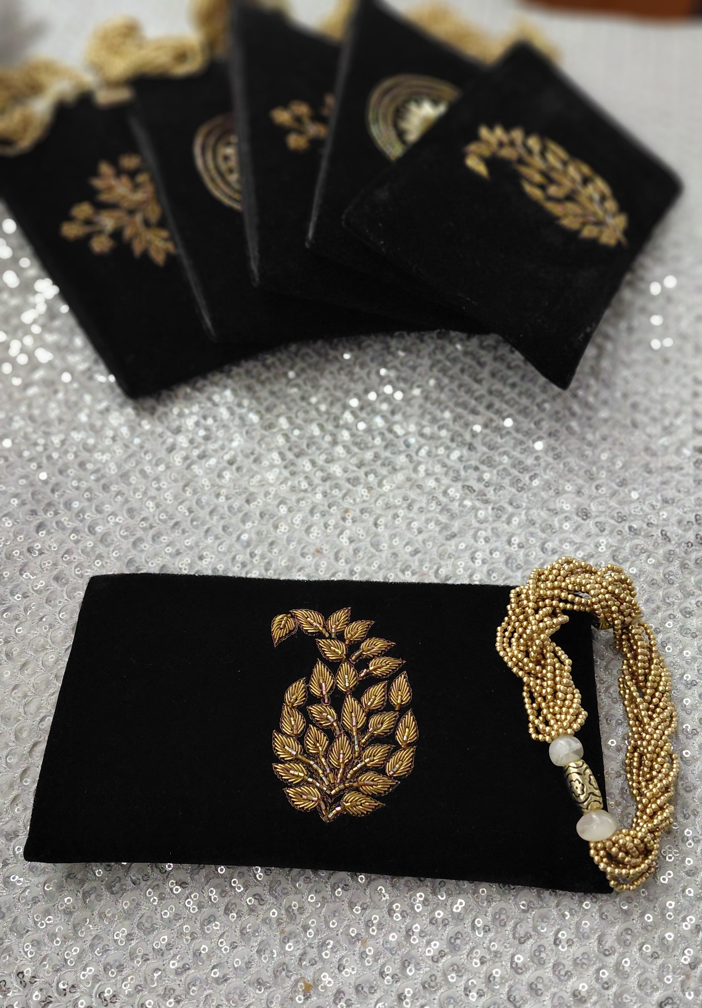Paisley Motif Velvet Zardozi Wristlet