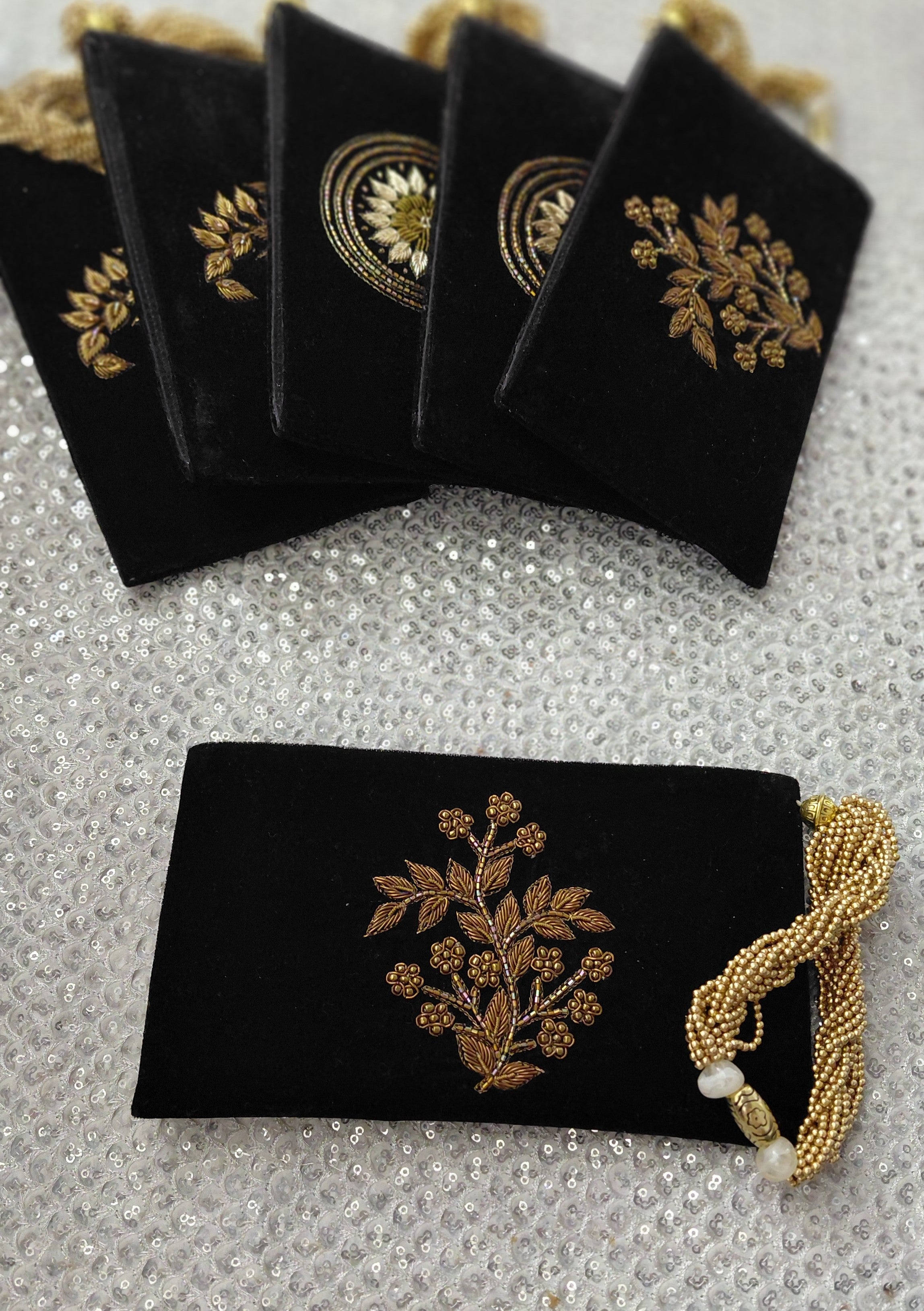 Black Velvet Zardozi Wristlet