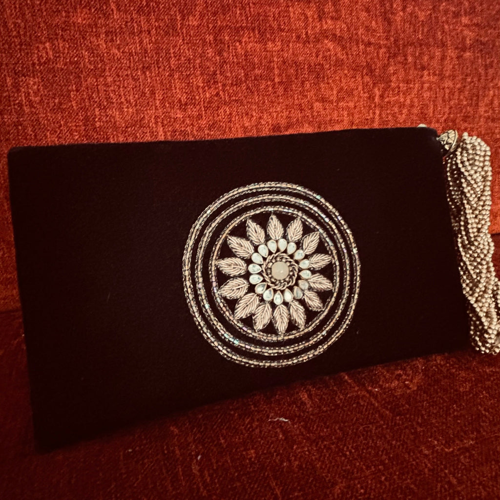 Black Velvet Zardozi Motif Wristlet
